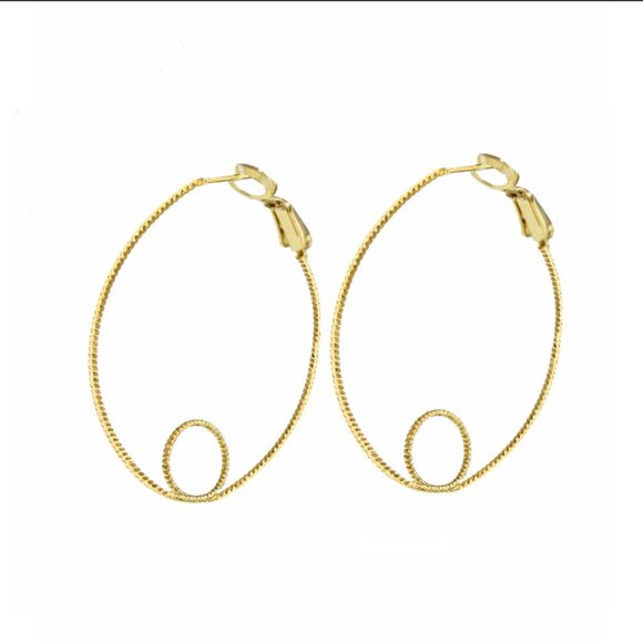 Gold ribbed intertwined hoop earrings - Picture 2 of 2